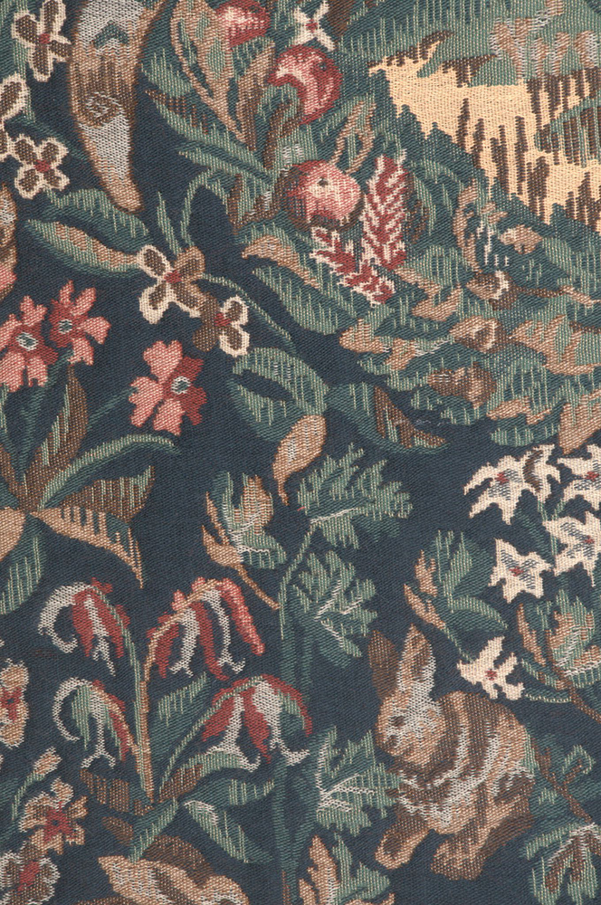 Fato Prudentia Minor European Tapestry | Close Up 2